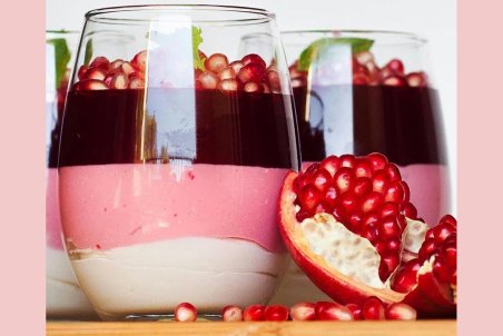 طرز تهیه دسر موس انار + فیلم