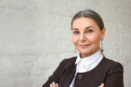 علائم یائسگی و هر آنچه زنان در این‌باره باید بدانند