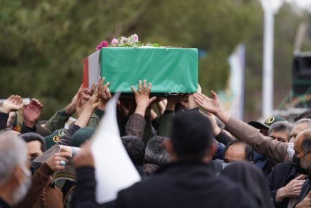 پیکر پاسدار مجاهد اسماعیل‌بیگی در کرمان تشییع شد