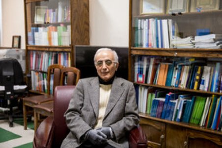 مردی که مجلس و دولت مدیون او بود