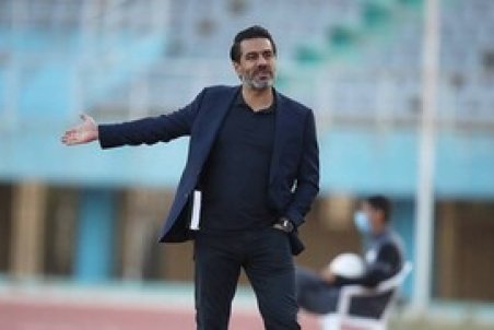 پیروانی از سپاهانی‌ها امضا گرفت