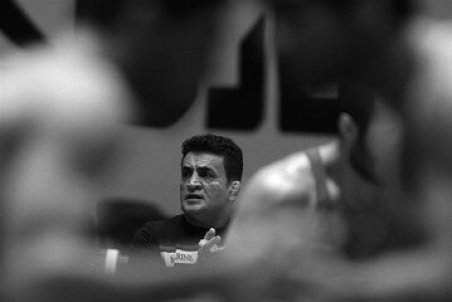 «بنا»ی کشتی فرنگی فرو می‌ریزد؟