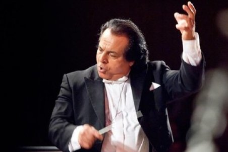 علی رهبری مجوز گرفت