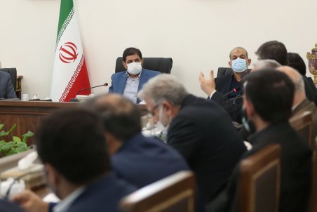 مخبر: دستگاه‌های نظارتی و امنیتی از احتکار کالا جلوگیری کنند