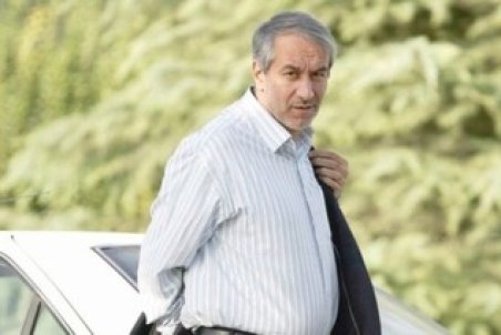 باید زور بالای سرمان باشد