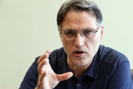 محمدرضا تاجیک: اصولگرایان حتی خودی‌های مستقل را تحمل نمی‌کنند