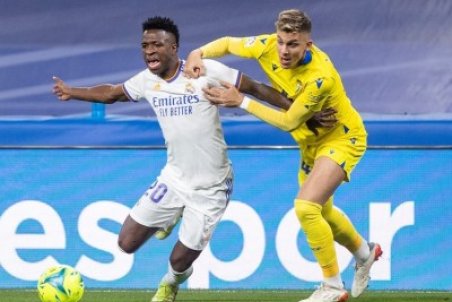 پخش زنده فوتبال امروز، چهار‌شنبه ۱ دی از تلویزیون + جدول