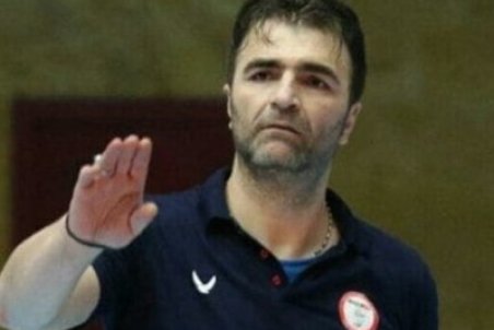 خداپرست: تعطیلی لیگ، اشتباه بود