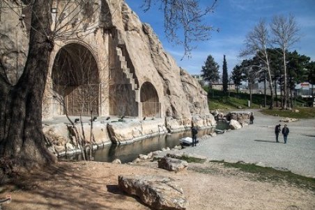 واکنش دادستان استان کرمانشاه به تخریب یک سازه غیرقانونی در بلوار طاق‌بستان