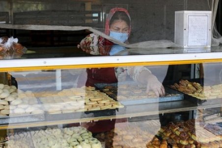 گرانی مواد اولیه ‌به صنف شیرینی‌فروشان رسید‌/ افزایش قیمت پلکانی شیرینی در مشهد‌