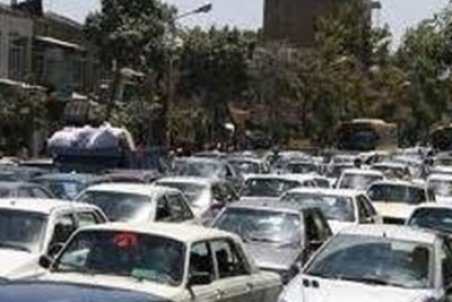 ترافیک سنگین در محورهای منتهی به تهران از استان البرز/ کرج - چالوس ترافیک عادی و روان دارد