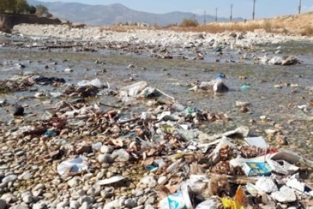 ‌گسترش جمعیت در ‌حاشیه‌ شهر یاسوج/‌ فاجعه زیست محیطی در کنار رود بشار مردم را تهدید‌ می‌کند