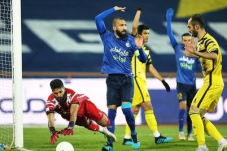 خیری: اگر استقلال در پنالتی شکست می‌خورد مجیدی زیر سؤال می‌رفت