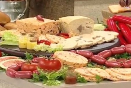 طرز تهیه کوکتل پنیری مرغ خانگی + فیلم