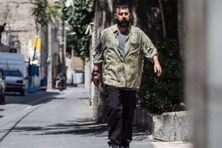 موتورسواری بازیگران سریال «خوشنام» در خیابان‌های تهران/مهرداد ضیایی جلوی دوربین رفت