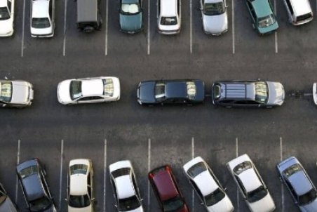 نرخ پارکینگ‌ها از ابتدای سال تغییر نکرده است/ جریمه و پلمب در انتظار پارکینگ داران متخلف