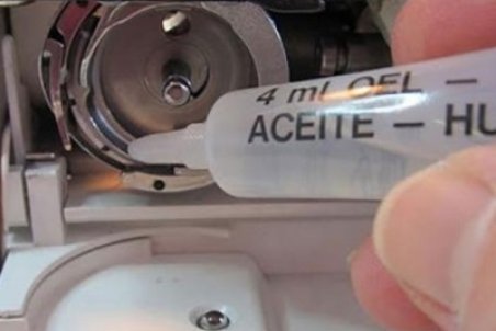 نحوه روغن کاری چرخ خیاطی راسته دوز + فیلم