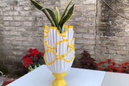 ساخت یک گلدان متفاوت با کمی سیمان و پارچه + فیلم
