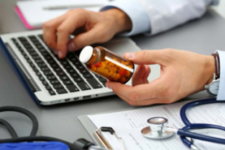 حذف «نسخه‌نویسی» کاغذی از امروز / اما و اگرهای «نسخه‌پیچی» الکترونیک در داروخانه‌ها