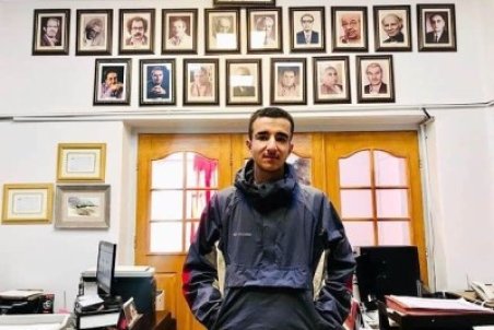 فارغ التحصیلی مهدی قربانی از هنرستان هنرهای زیبا