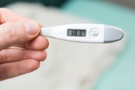 برای درمان تب چه کنیم ؟ + روش های خانگی