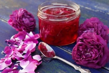 طرز تهیه مربای گل محمدی