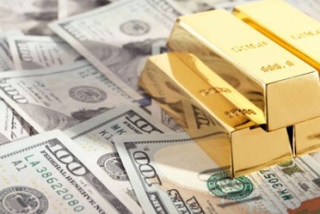 بازار طلا وابسته به دلار است
