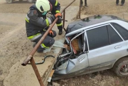 سقوط خودروی پراید به داخل کانال در اتوبان دستجردی+عکس