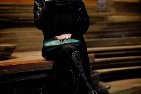 تیپ الناز حبیبی در اکران خصوصی قهرمان