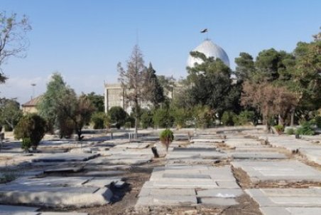 قبرهای لاکچری رو به دریا در بوشهر