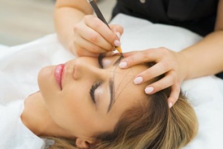 حکم شرعی خالکوبی و تاتو برای زنان و مردان چیست ؟