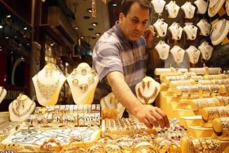 مصوبه حذف مالیات طلا باعث رونق بازار نمی‌شود