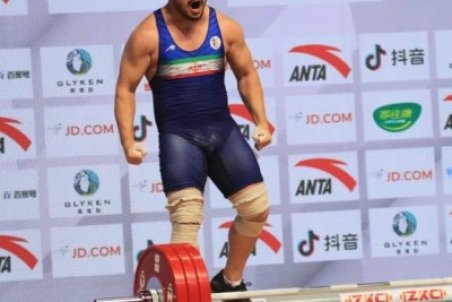 دهدار: کم آوردم و کمرم خم شد