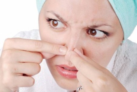 طرز تهیه ۵ ماسک خانگی برای از بین بردن جوش‌های سر سیاه بینی