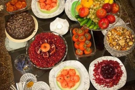 جدیدترین چیدمان میز شب یلدا  1400