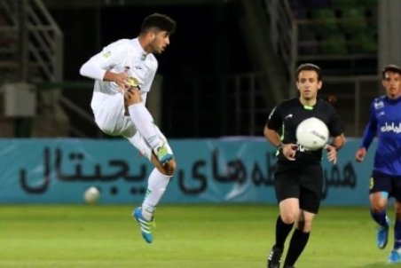 صدقی: توپ به دستم خورد ولی فرصت تصمیم‌گیری نداشتم