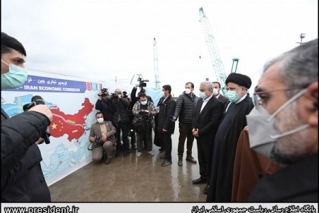 بازدید رئیس جمهور از مرکز کنترل ترافیک دریایی بندر کاسپین