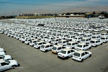 اگر عرضه و تقاضا بازار خودرو برابر نشود، وضعیت بدتر خواهد شد