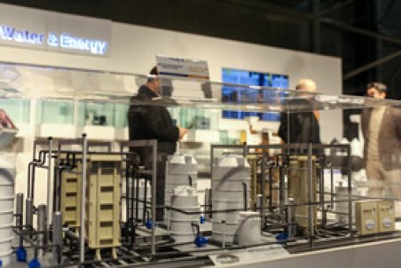 انعقاد ۱۰۰ میلیارد تومان قرارداد همکاری در نمایشگاه نانو