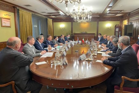 همکاری های نفتی ایران و روسیه توسعه می یابد