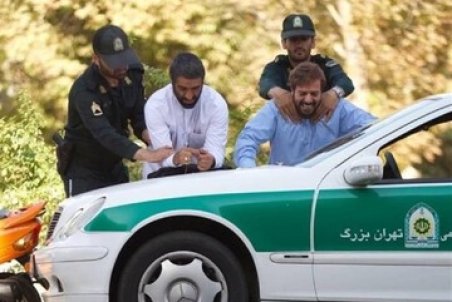 واکنشِ کارگردان «دینامیت» به ادعای توهین فیلم به قشر مذهبی: تحمل‌تان را بالا ببرید