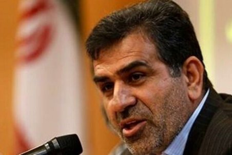 بانک مرکزی قانون عدم به‌کارگیری مدیران دوتابعیتی را اجرا کند