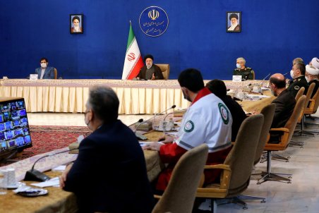 رئیسی: اعضای ستاد کرونا و متخصصان با طرح نظرات شخصی جامعه را ملتهب نکنند