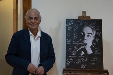 اشک‌های علی رفیعی، در مراسم بزرگداشتش/ عکس