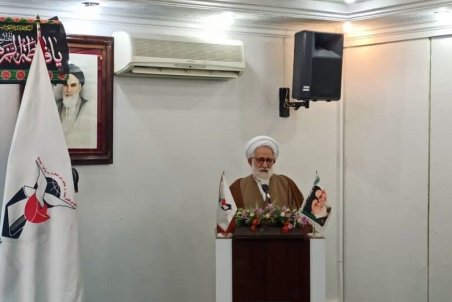 مانند حاج قاسم سرباز و مطیع ولی فقیه باشیم