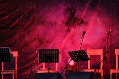 بی‌احترامی آشکار به مردم در سالن کنسرت