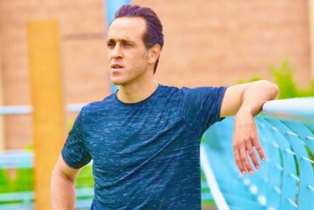 افشاگری علی کریمی؛ تاج خودش را جای مهدوی‌کیا به فیفا معرفی کرد!