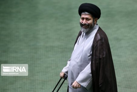 نماینده اردبیل: فردوسی پور را به برنامه ۹۰ برگردانید