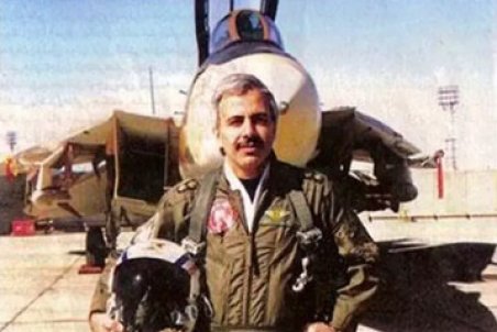حرکت شگفت‌انگیز خلبان ایرانی/ انهدام ۳ هواپیما با یک شلیک!