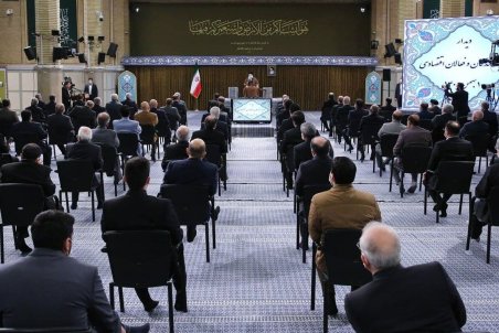 جمعی از تولیدکنندگان و مسئولان اقتصادی و صنعتی با رهبر انقلاب دیدار کردند